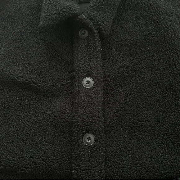 Uniqlo U Sherpa jacket with belt - Picture 6 of 14